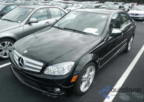 2009 Mercedes-Benz C300 z USA, uszkodzony, nr VIN WDDGF54X29F197576